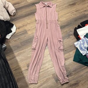 BKE Sleeveless Zip-Front Cargo Jumpsuit in Mauve